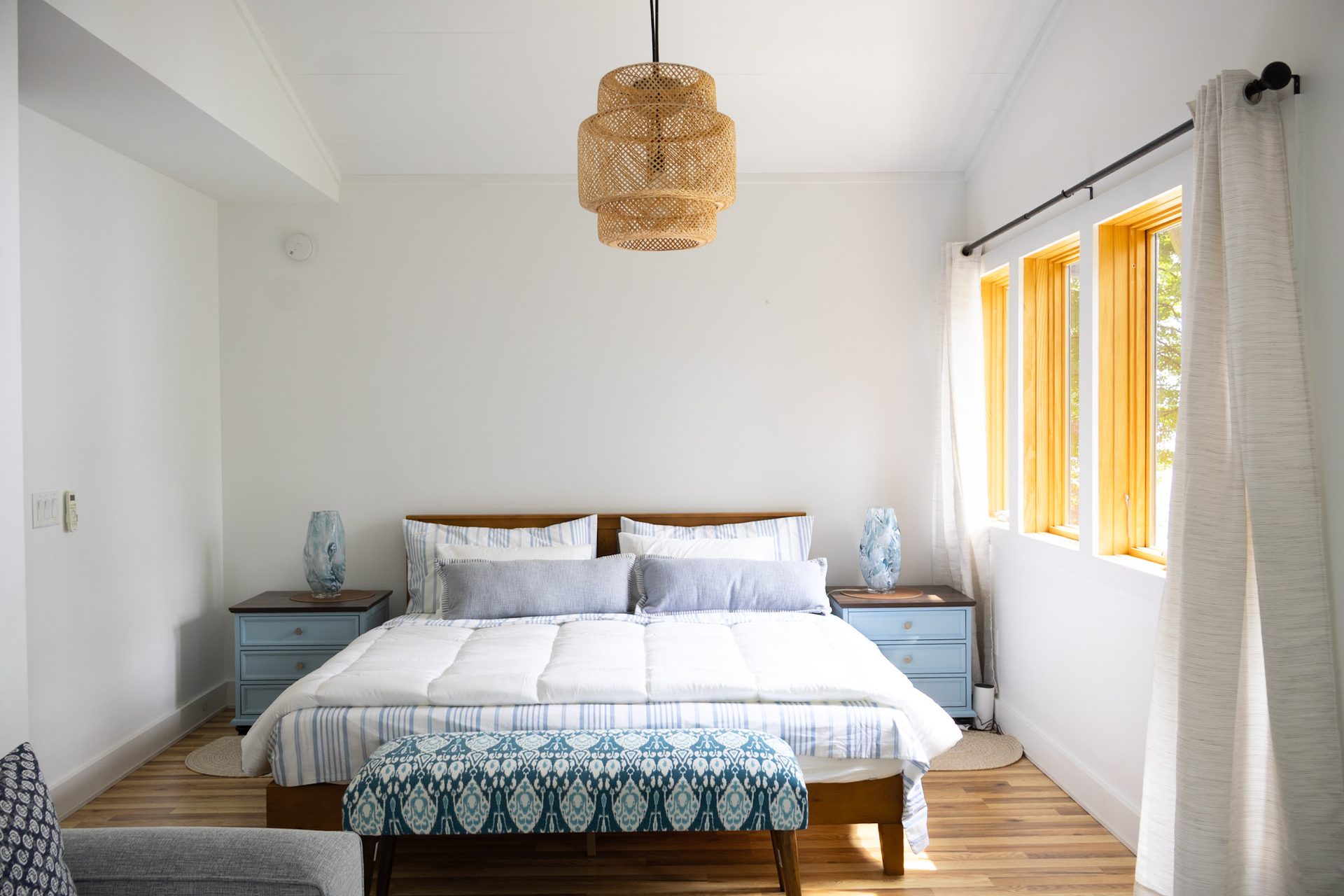 Guest bedroom with lake views